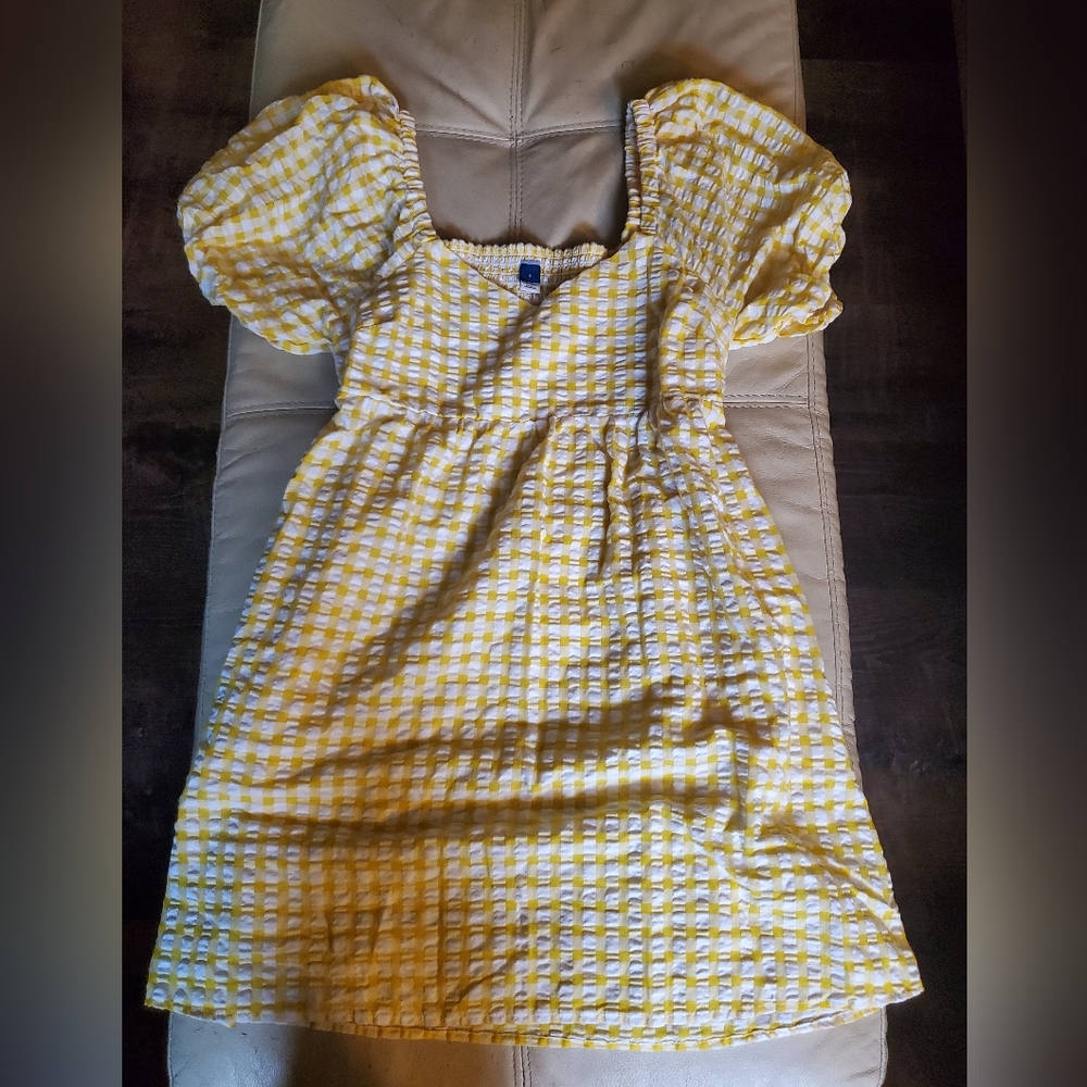Old Navy yellow plaid puff sleeve dress